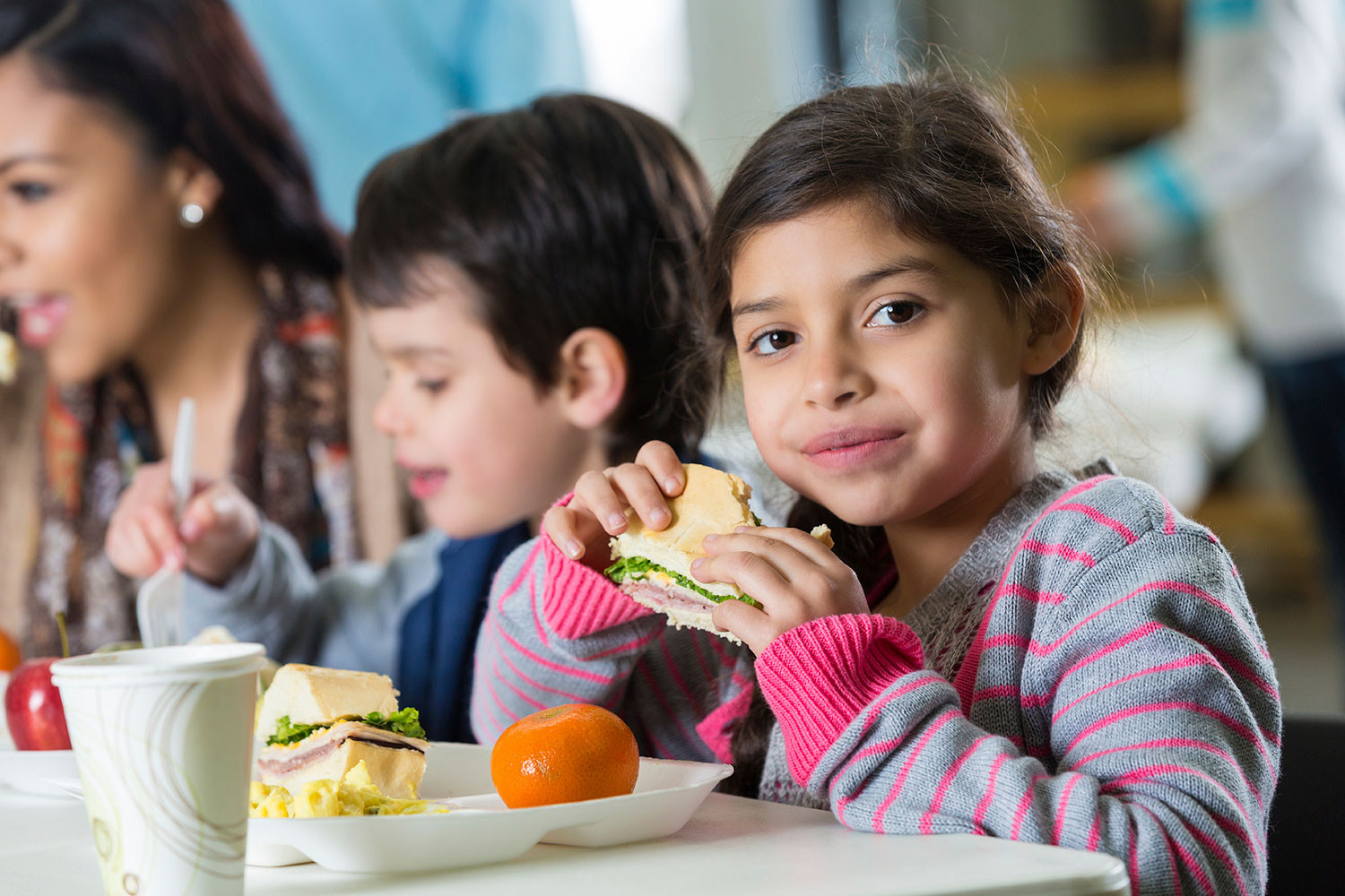 ¡Desayuna saludable con tus hijos!