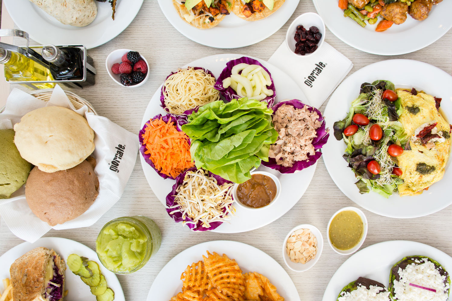 Tacos Giornale, Conchas, Omelette Caprese y más platillos en Giornale