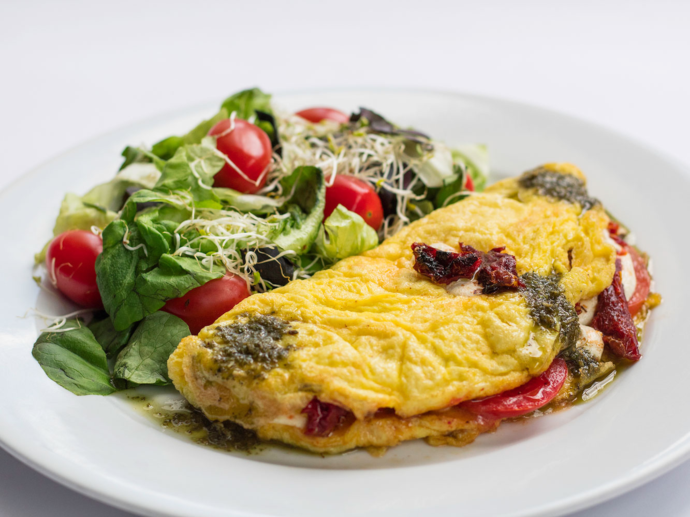 Omelette Caprese