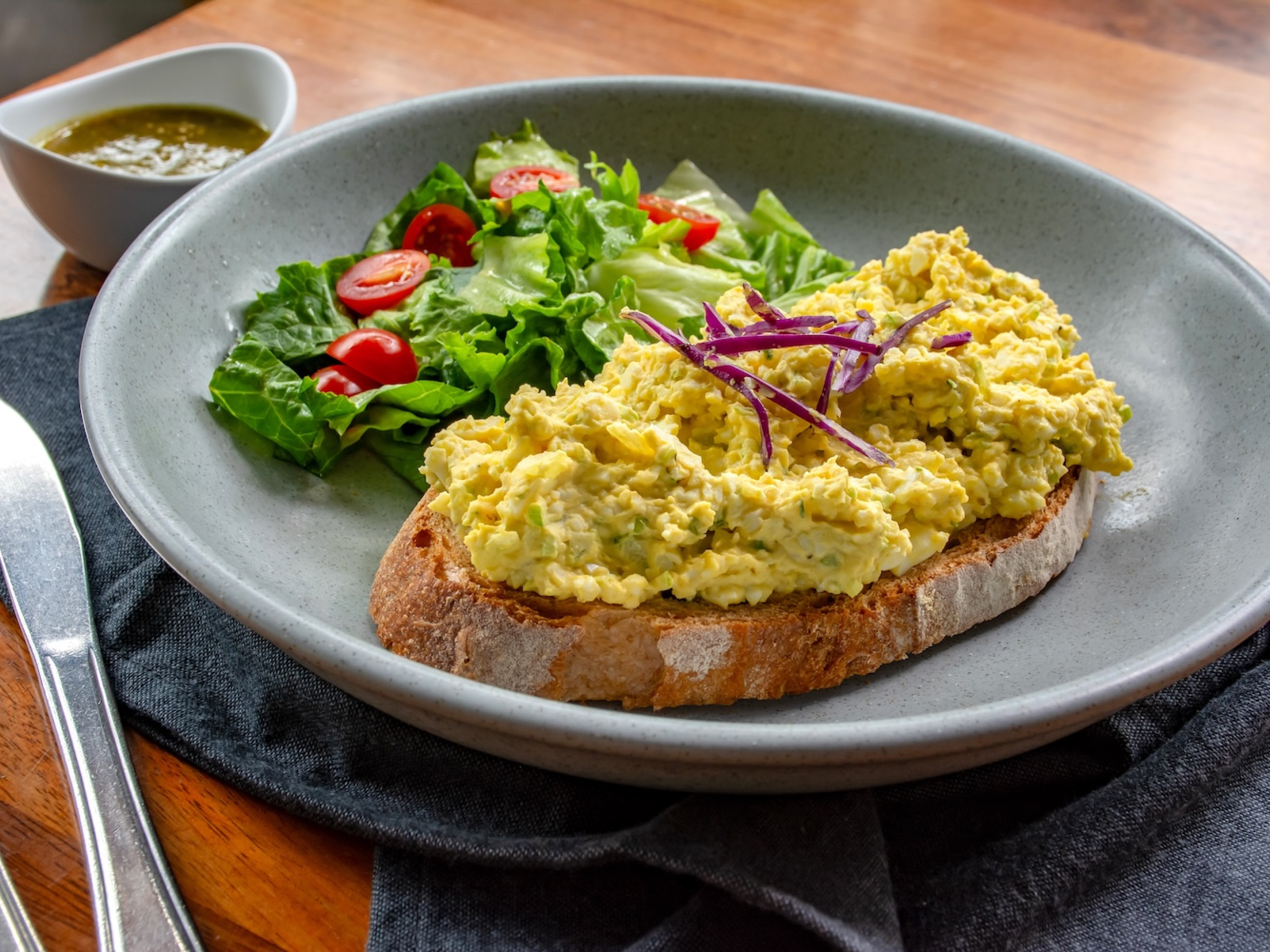 Toast de ensalada de huevo