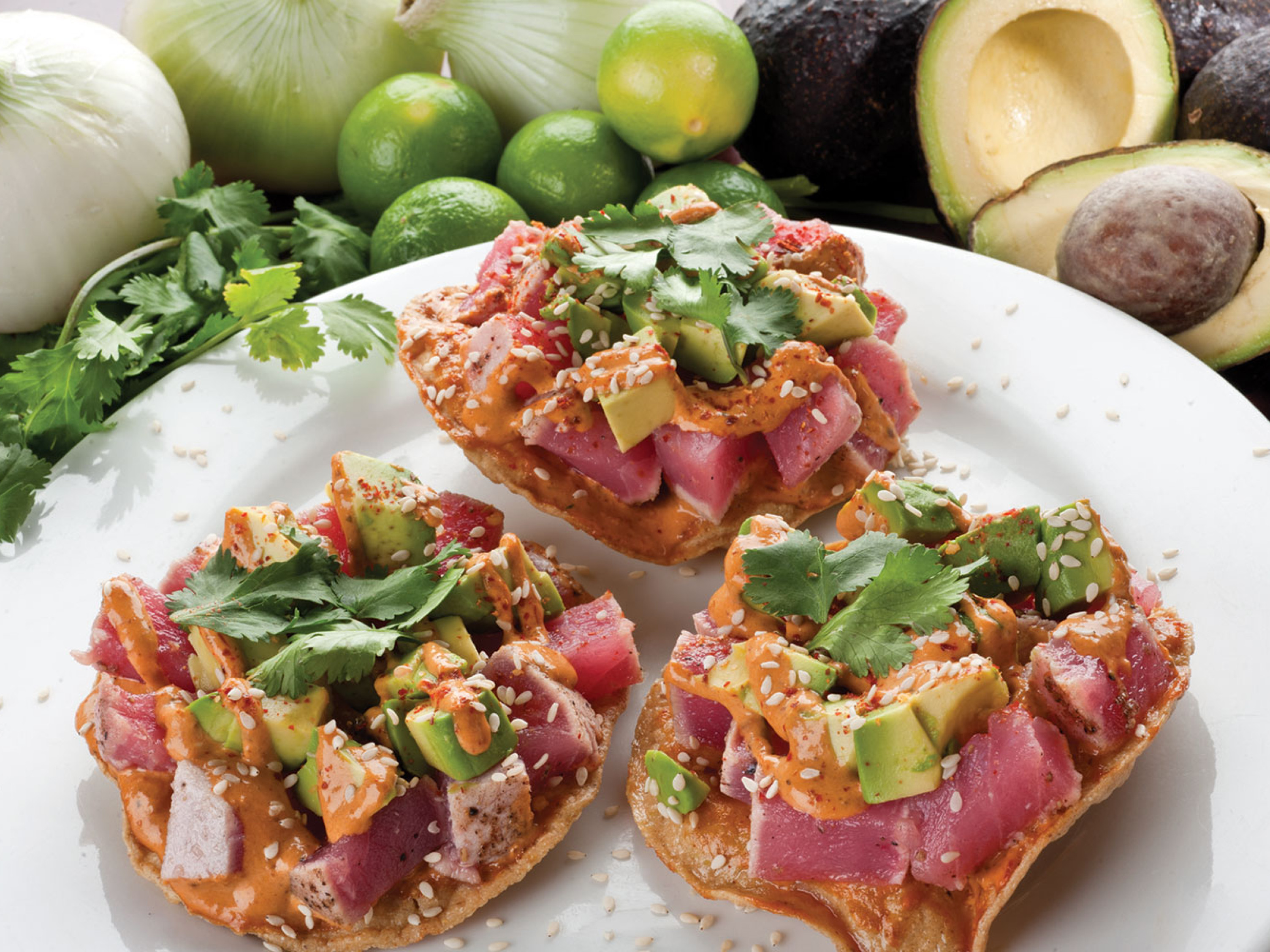 Tostadas de atún fresco